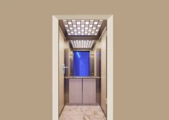Deursticker In De Lift